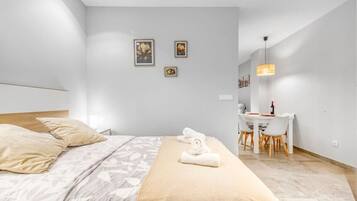 1 chambre, bureau, fer et planche Ă  repasser, Wi-Fi