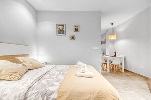 1 chambre, bureau, fer et planche à repasser, Wi-Fi