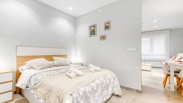 1 sovrum, skrivbord, strykjärn/strykbräda och wi-fi