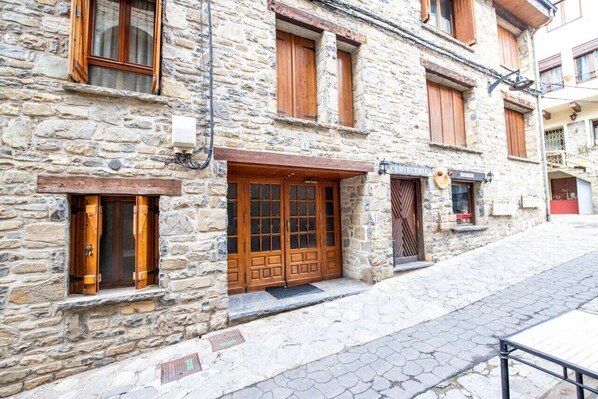 Exterior detail - Rural Apartment in the Mountains (Panticosa)