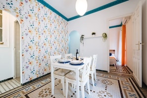 Dining - Andalusian Flavour in Heart of Seville 4´giralda (Sevilla)
