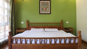 Deluxe Triple Room | Free WiFi, bed sheets