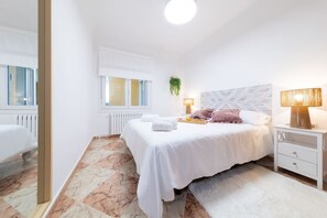 4 chambres, bureau, fer et planche à repasser, Wi-Fi