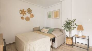 1 makuuhuone, työpöytä, Wi-Fi, vuodevaatteet