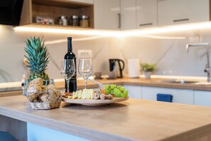 Private kitchen - Villa Spalato-Old Town lux stylish apartment (Split)