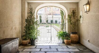 Stunning 12th Century Luxury Villa Party & Pool