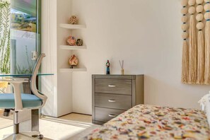2 bedrooms, desk, iron/ironing board, travel crib