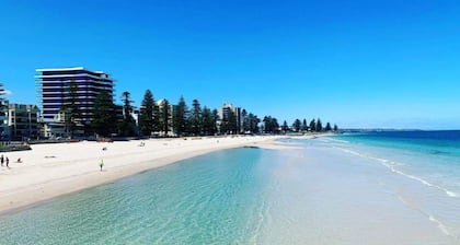 Marina Views Free Parking, Beachside & Seaview