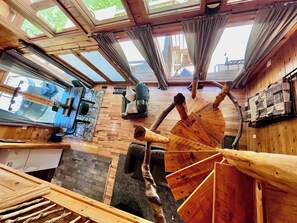 Interior - Spirit Lake Manor | Private | Hot Tub | RRG (Rogers)