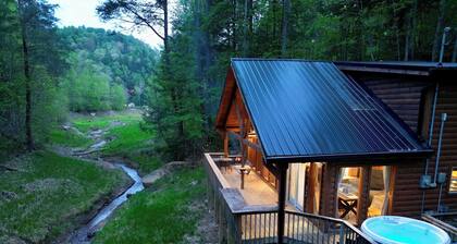 Spirit Lake Manor | Private | Hot Tub | RRG