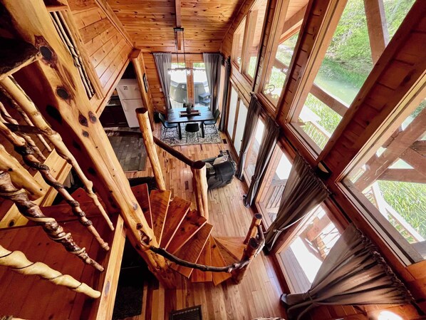 Interior - Spirit Lake Manor | Private | Hot Tub | RRG (Rogers)