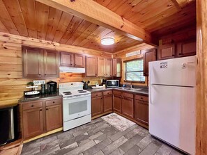 Frigorífic, microones, forn i placa de cuina 