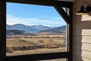 Interior - Paradise View- Tiny home with big views and great location in Paradise Valley (Emigrant)