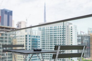 Deluxe Apartment, Balcony, City View | Balcony - Marco Polo - Splendid 1BR Located in Business Bay (Dubai)