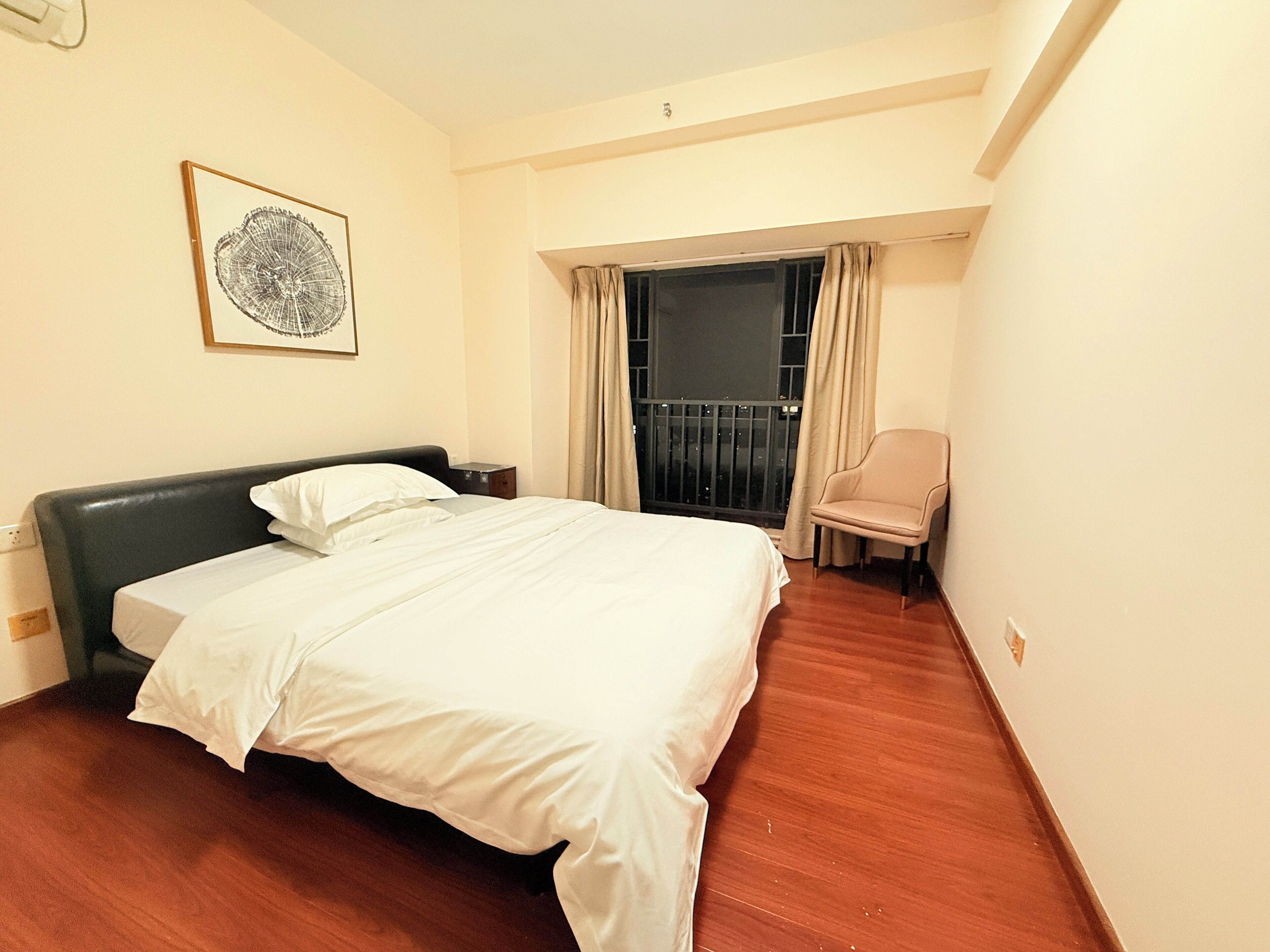 Ropa de cama de alta calidad y escritorio 