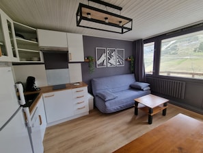 Living area - Studio Avec Chambre Cabine 5 Pers (Bagnères-de-Bigorre)