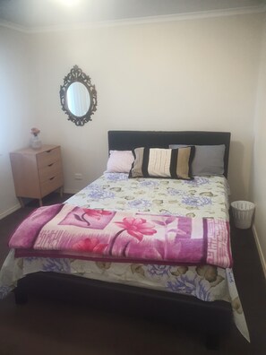 1 bedroom, desk, iron/ironing board, free WiFi