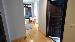Standard Apartment, Balcony, City View - İstanbul Guesthouse (Istanbul)