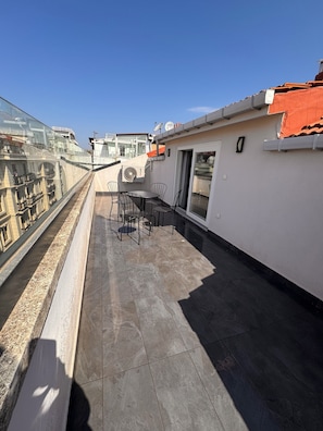 Dupleks Panorama, pemandangan laut terbatas | Teras/patio