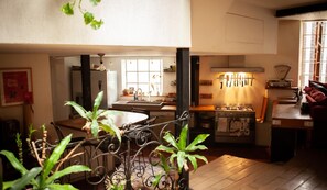 Microondas, horno, parrilla de estufa y lavavajillas 