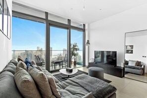 Living area - Stunning Marina and Sea View - Lux 1BR (Dubai)