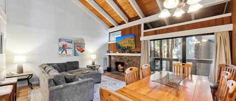 TV, fireplace