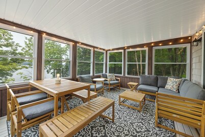 Oceanfront Peaceful Getaway - close to Acadia's Schoodic Peninsula