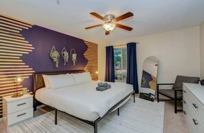 3 bedrooms, WiFi, bed sheets - 3 Bedrooms, Spacious Central Condo w Pool (Houston)