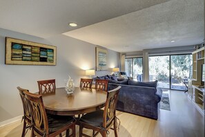 Interior - Sunset Rentals | Greens 157 (Hilton Head Island)