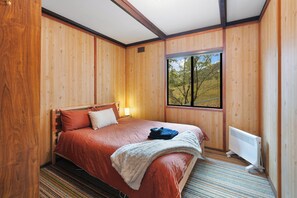 4 bedrooms, WiFi, bed sheets - Milly @ Sawmill - Pet Friendly Family Home (Sawmill Settlement)