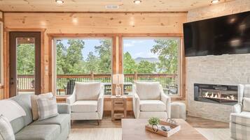 Televisie en een open haard