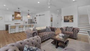 Smart TV, ping pong - 4Br/2.5Ba, Sleeps 8, Private beach access + Free Attraction Tickets! (Santa Rosa Beach)