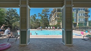 A heated pool - 4Br/2.5Ba, Sleeps 8, Private beach access + Free Attraction Tickets! (Santa Rosa Beach)