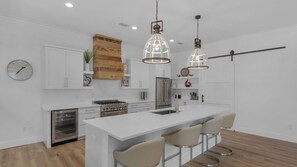 Fridge, microwave, oven, stovetop - 4Br/2.5Ba, Sleeps 8, Private beach access + Free Attraction Tickets! (Santa Rosa Beach)