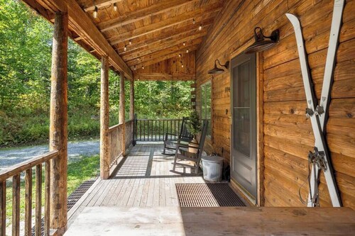 The Stratton Cabin | Close to Stratton & Mt Snow!