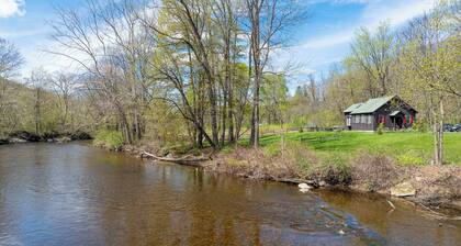 Waterfront Battenkill Cottage Retreat