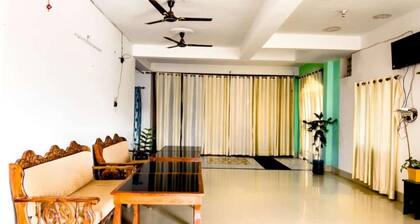 Goroomgo Happy Homestay Khajuraho