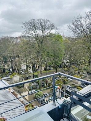 Property grounds - L'atelier Montmartre (Paris)
