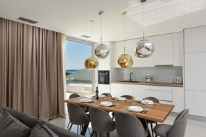 Microwave, dishwasher, coffee/tea maker, highchair - Villa Dante (Sukosan)