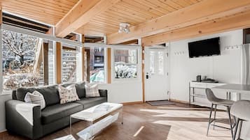 Condo, 3 Bedrooms | Living area | Smart TV