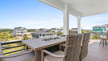 House, 4 Bedrooms | Outdoor dining