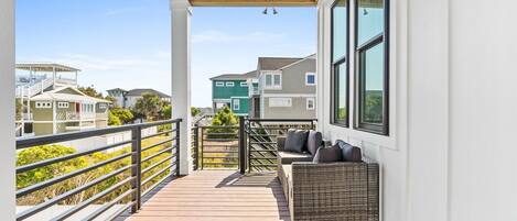 House, 4 Bedrooms | Property grounds