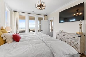 House, 4 Bedrooms | 4 bedrooms, free WiFi - 1040 Break / 1040 Ocean Blvd West 4 Bedroom Home by RedAwning (Supply)