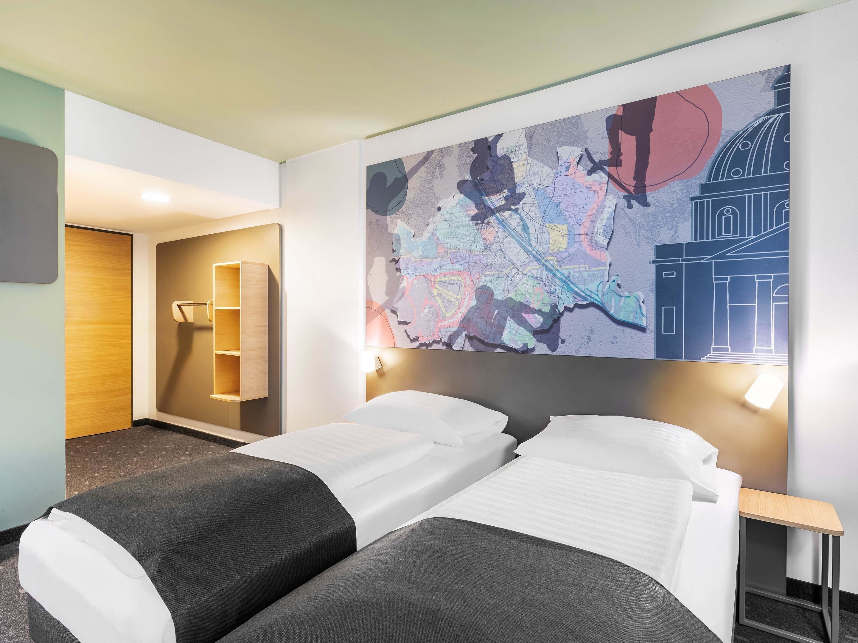 Skrivbord, mörkläggningsgardiner, ljudisolering och gratis wi-fi