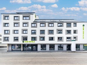 Exterior - B&B Hotel Wien St. Marx (Vienna)