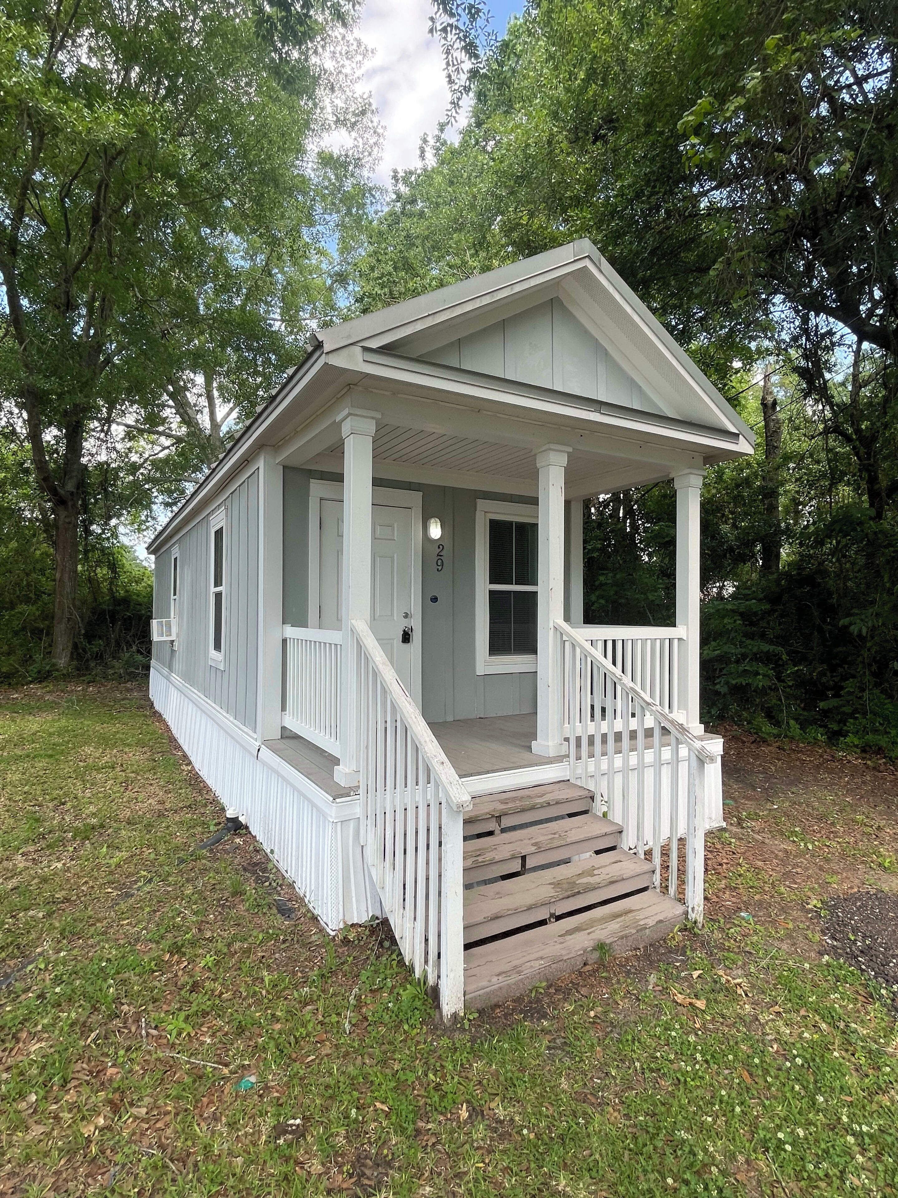 Sandstone Cottage at Pelican Park