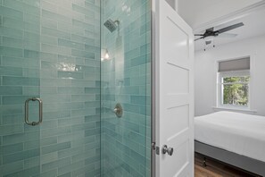 Shower, towels