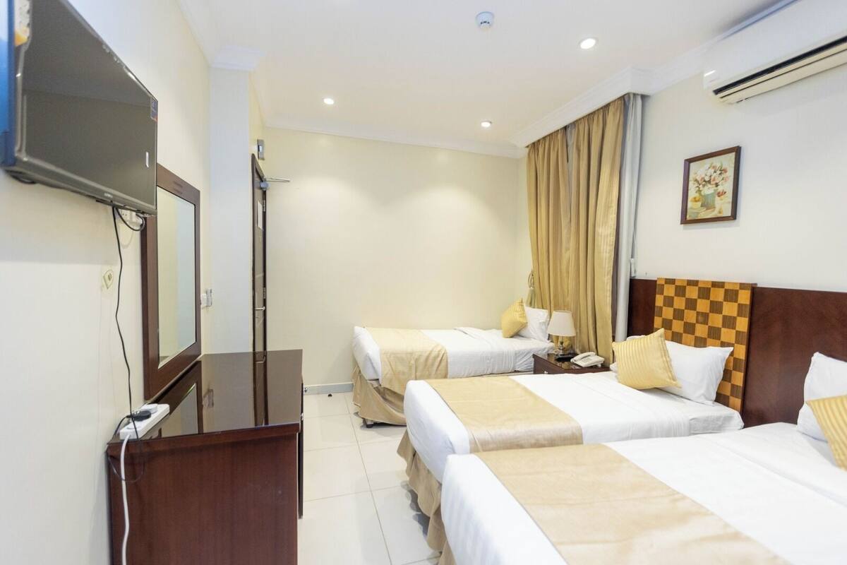 Standard Room, 3 Single Beds | Free WiFi