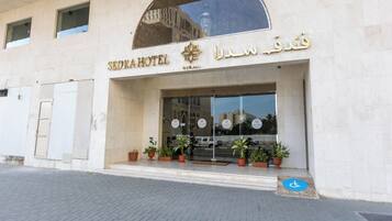 Mặt tiền nơi lưu trú