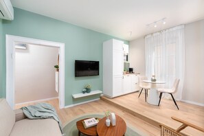 TV - New Premium Apartment Rivetta (Porec)